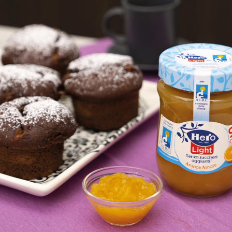 Muffin light al cacao con cuore di marmellata Hero Light Arance amare